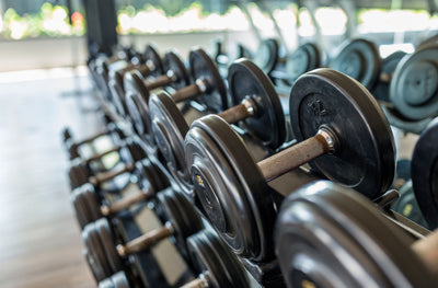 Advantages of Using Gym Dumbbells for Home Fitness
