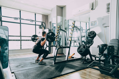 Beginner's Guide to Strength Training: Choosing the Right Gym Equipment